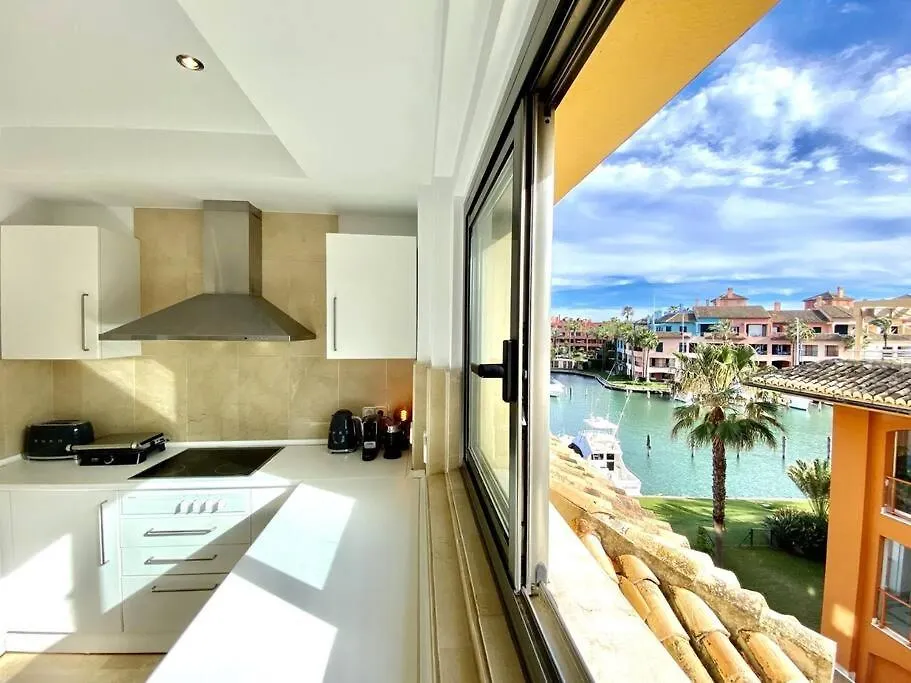 Yolo Spaces - Sotogrande Sea View Penthouse 산 로케 아파트