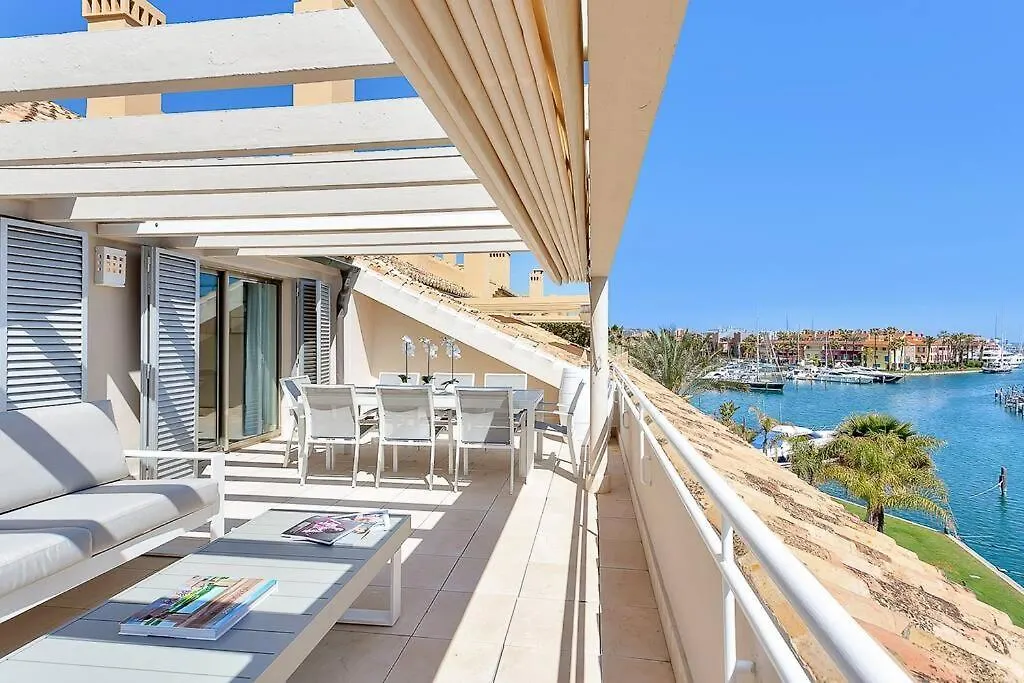 Yolo Spaces - Sotogrande Sea View Penthouse San Roque  0*, San Roque (Andalucia)